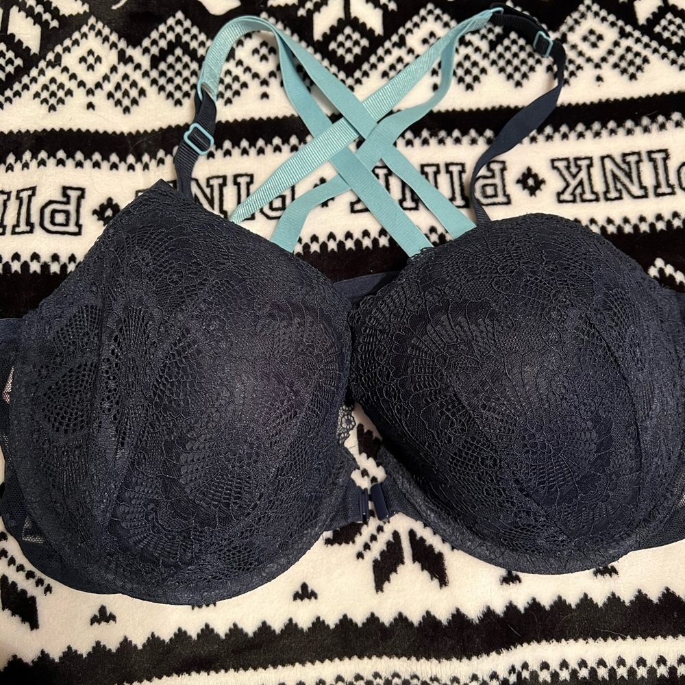 Victoria Secret 38DD with tags